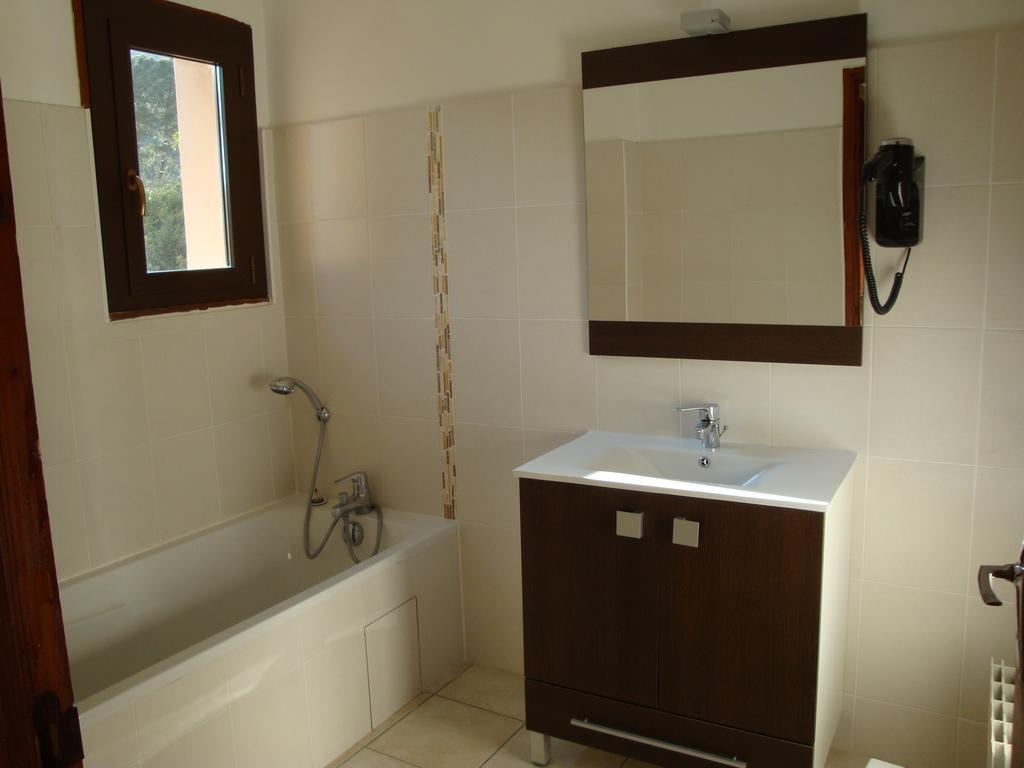 Residence Cabanaccia Serriera  Екстер'єр фото